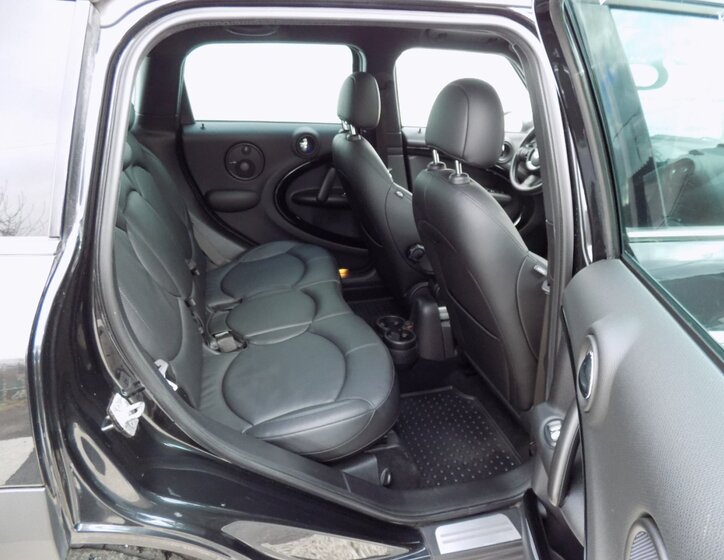 Mini Countryman 18