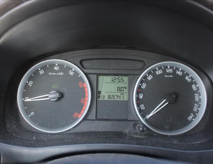 Škoda Fabia 15