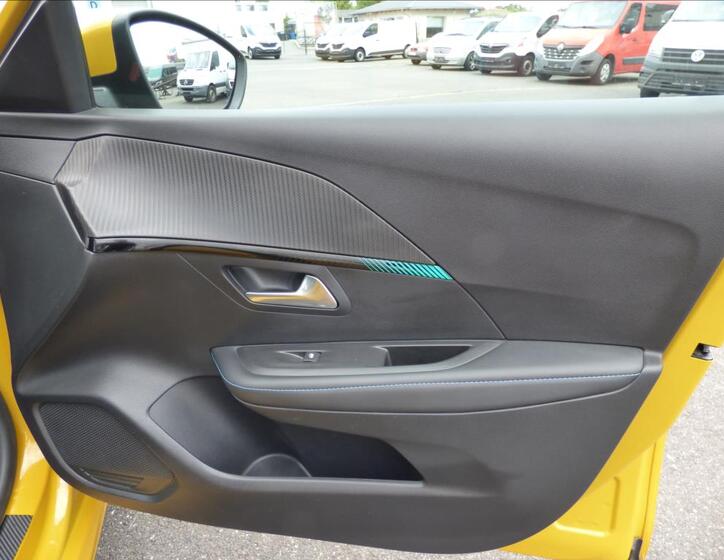 Peugeot 208 47