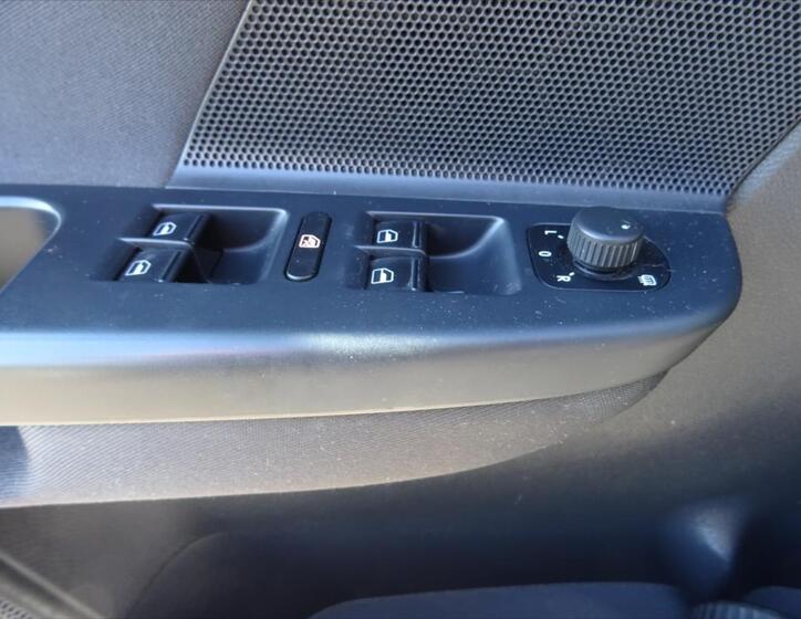 Volkswagen Golf 25