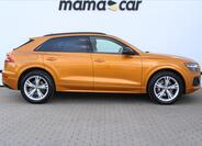 Audi Q8 8