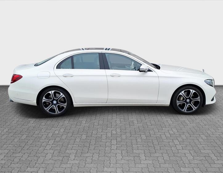 Mercedes-Benz Třídy E 6