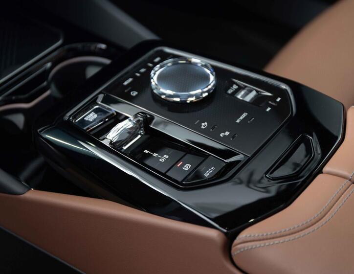 BMW i5 14