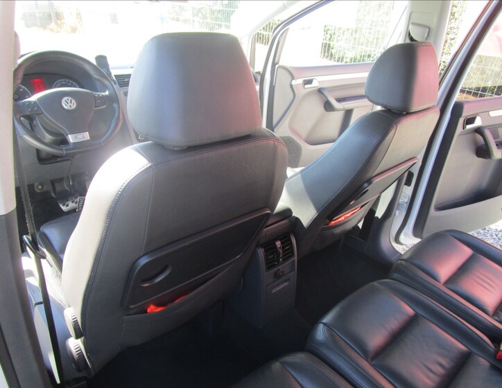 Volkswagen Touran 28