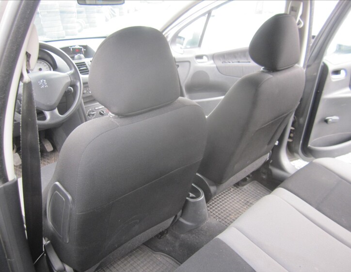 Peugeot 207 24