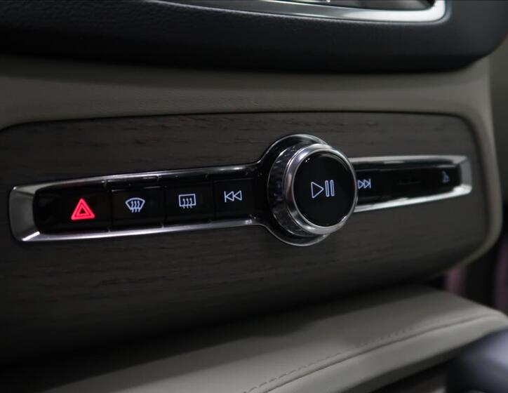 Volvo XC90 28