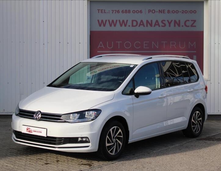 Volkswagen Touran 1