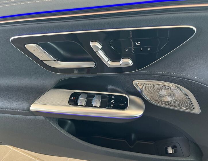 Mercedes-Benz EQE 10