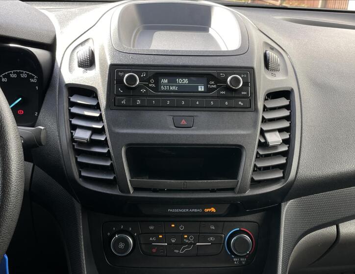 Ford Transit Connect 9