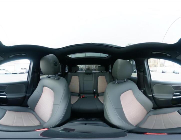 Mercedes-Benz EQA 9