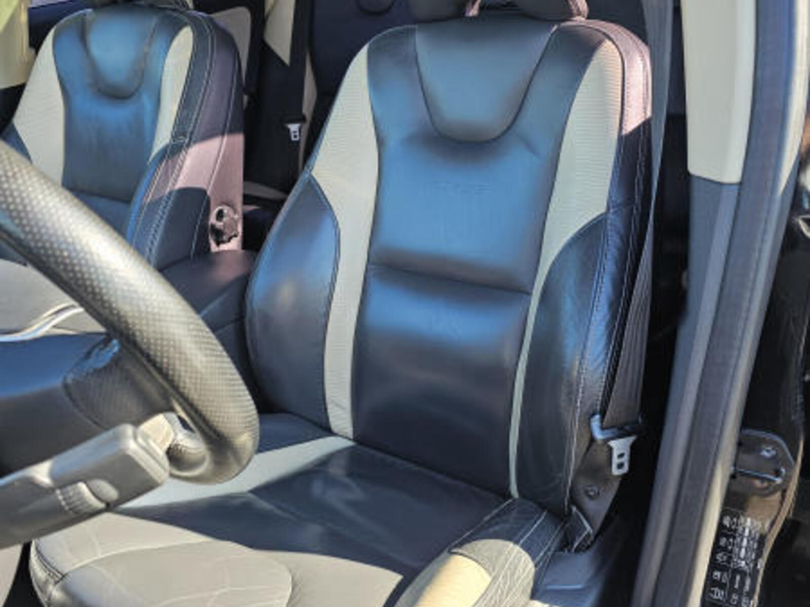 Volvo XC60 13
