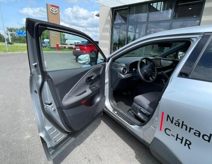 Toyota C-HR 23