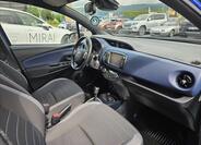 Toyota Yaris 12