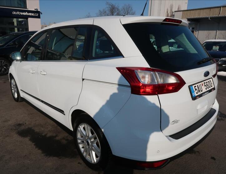 Ford Grand C-MAX 4