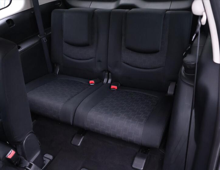 Mazda 5 16