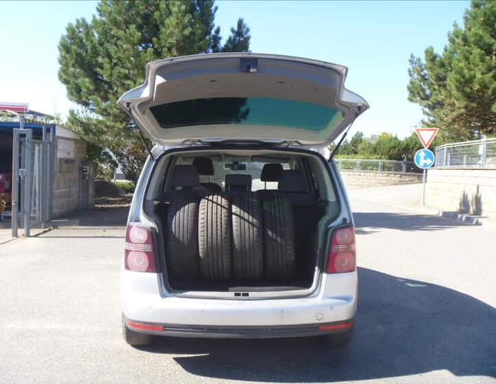 Volkswagen Touran 31