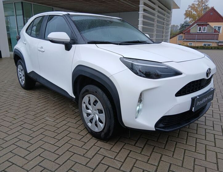 Toyota Yaris Cross 8