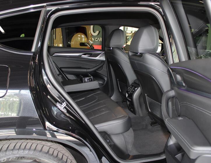 BMW X4 23