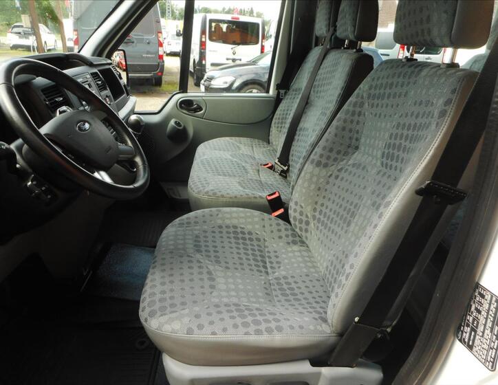 Ford Transit 18