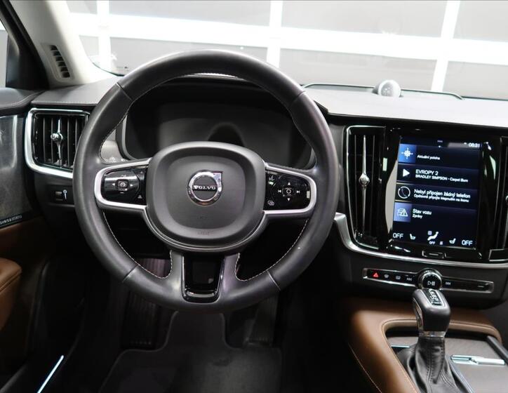Volvo V90 15