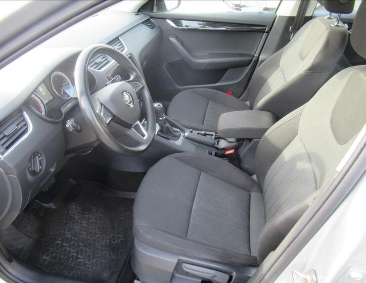 Škoda Octavia 16