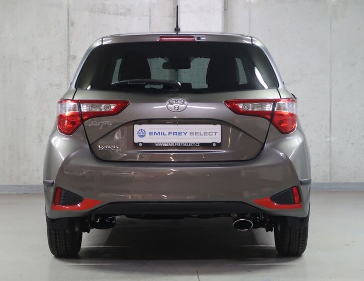 Toyota Yaris 6