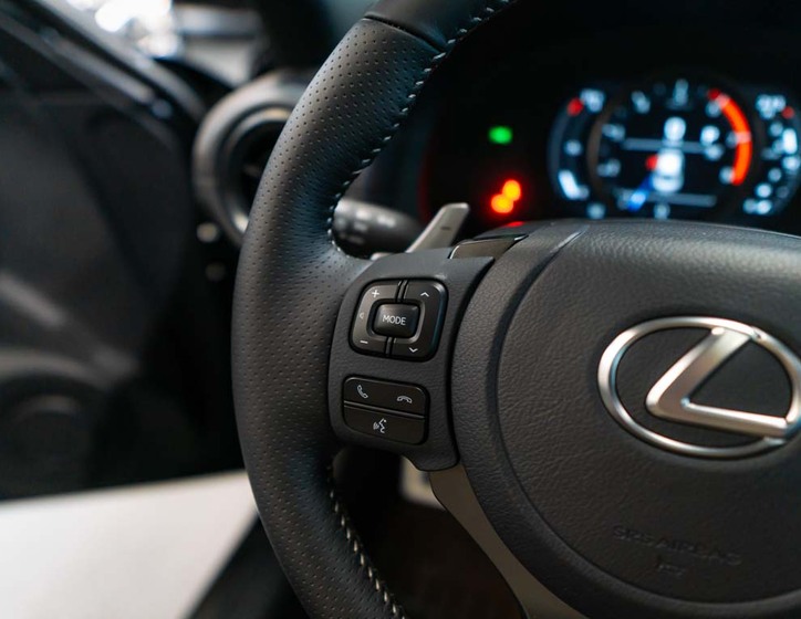 Lexus IS 17