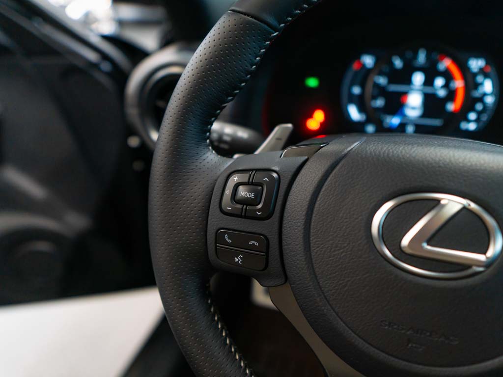 Lexus IS