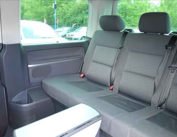 Volkswagen Multivan 19