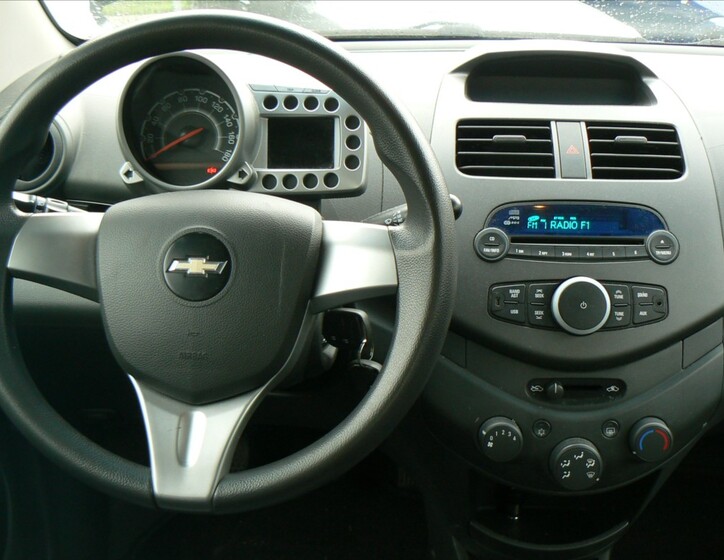 Chevrolet Spark 12