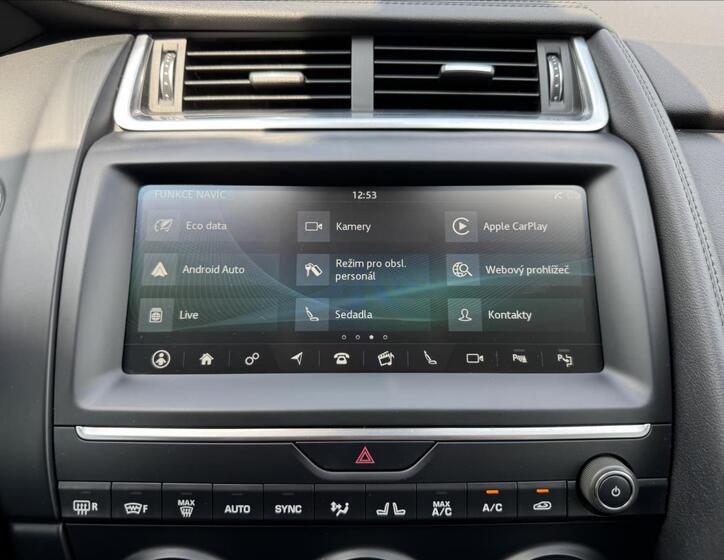 Jaguar E-Pace 14