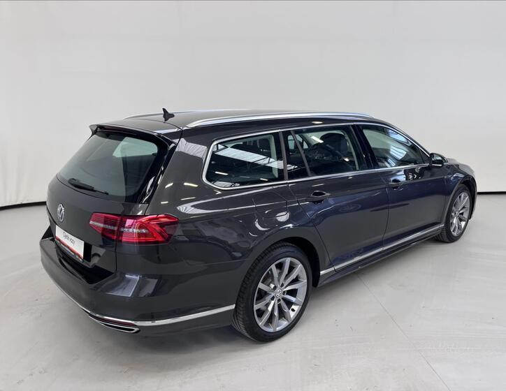 Volkswagen Passat 2