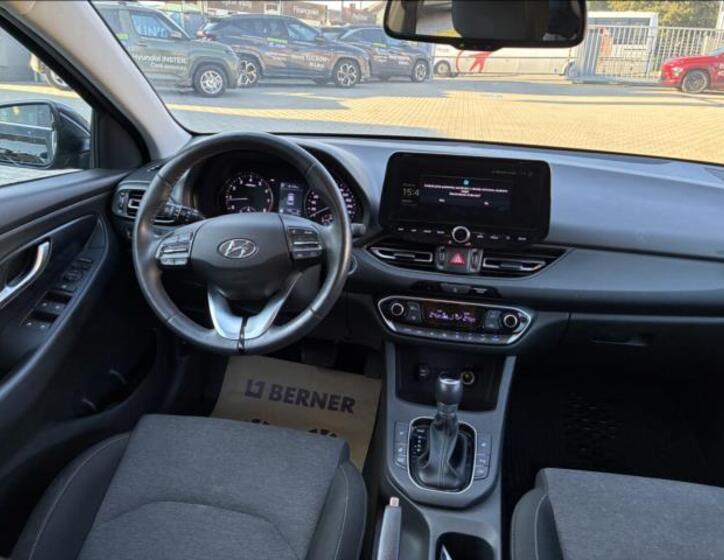 Hyundai i30 14