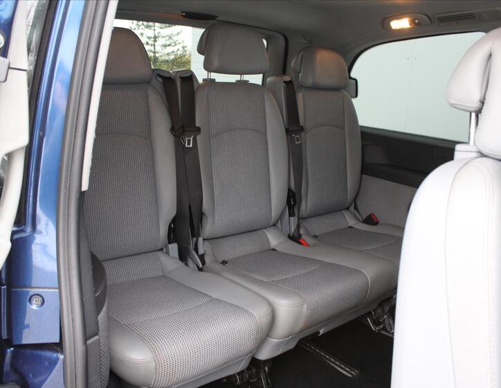 Mercedes-Benz Viano 13