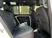 Land Rover Defender 28