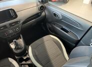 Hyundai i10 17