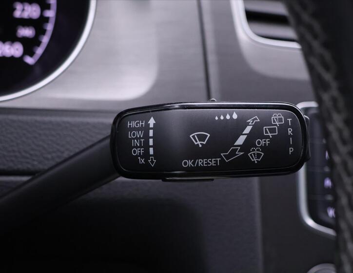 Volkswagen Golf 17