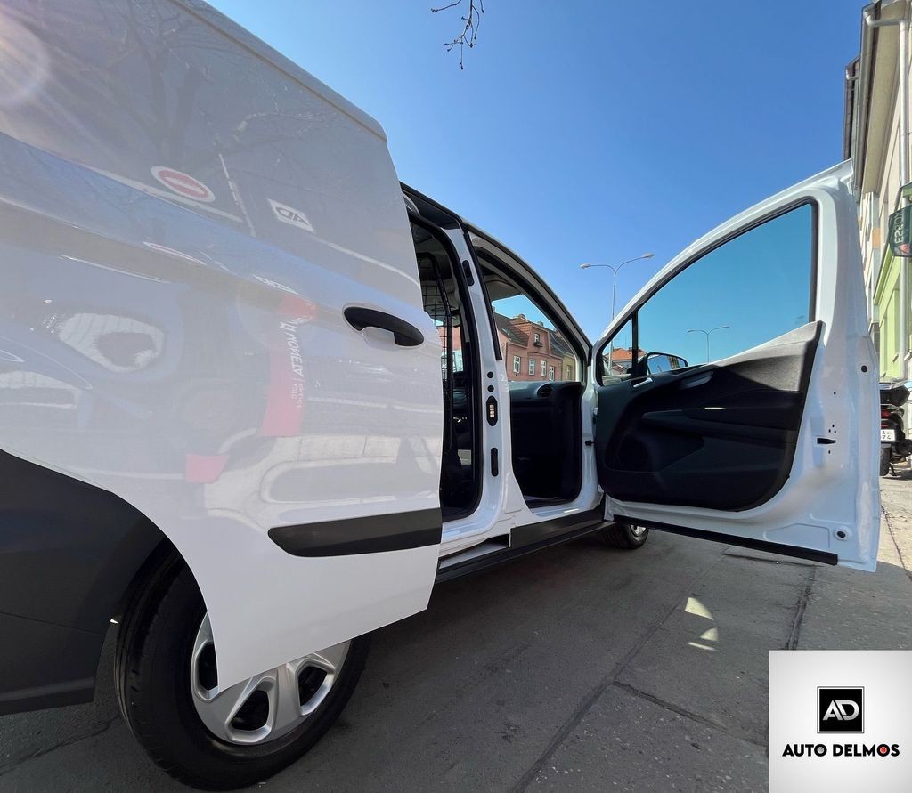 Ford Transit Courier