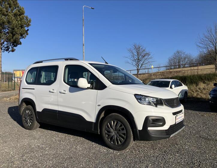Peugeot Rifter 3