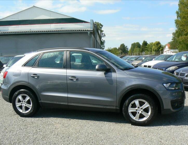 Audi Q3 6