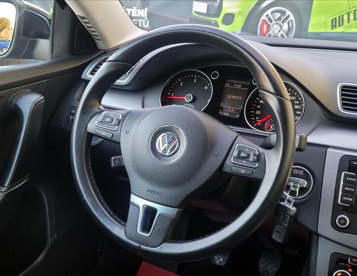 Volkswagen Passat 35
