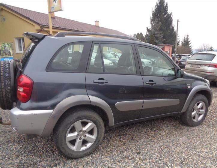 Toyota RAV4 6