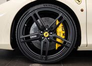 Ferrari 488 16