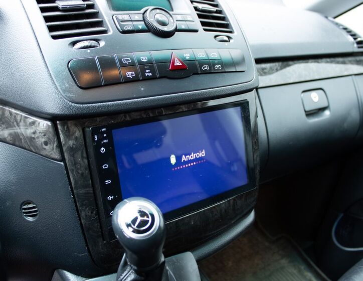 Mercedes-Benz Viano 12
