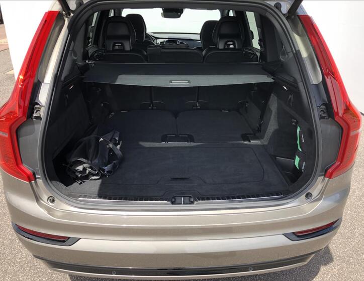 Volvo XC90 11