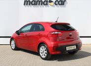 KIA Rio 5