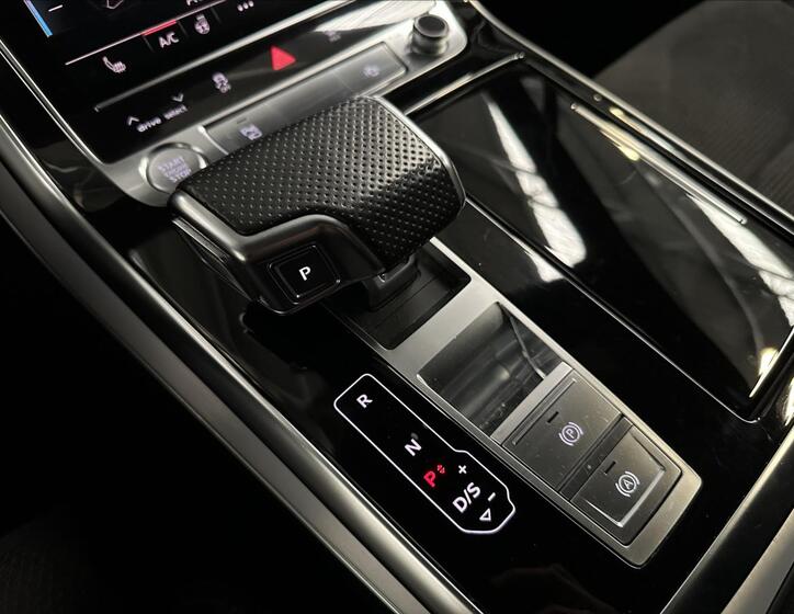 Audi Q7 17