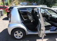Daihatsu Sirion 15