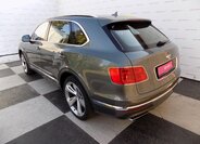 Bentley Bentayga 3