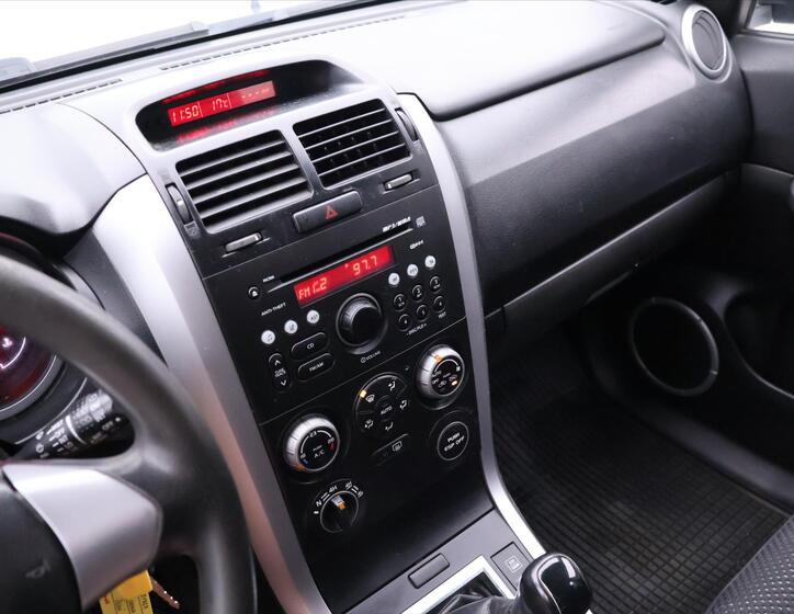 Suzuki Grand Vitara 13